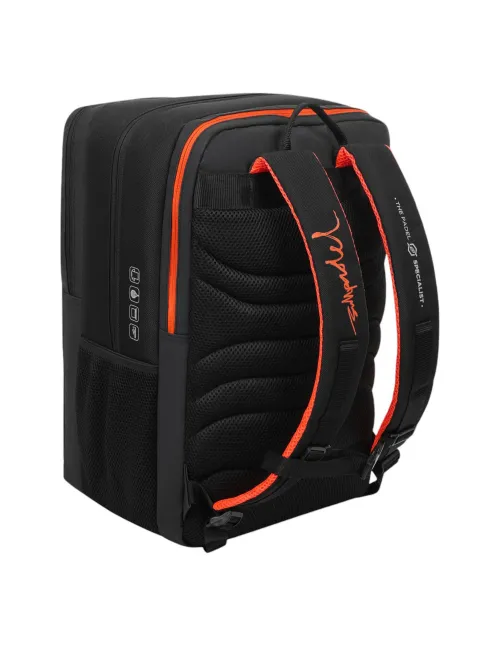 Mochila Bullpadel BPM25008 Ionic Negra | Ofertas de pádel